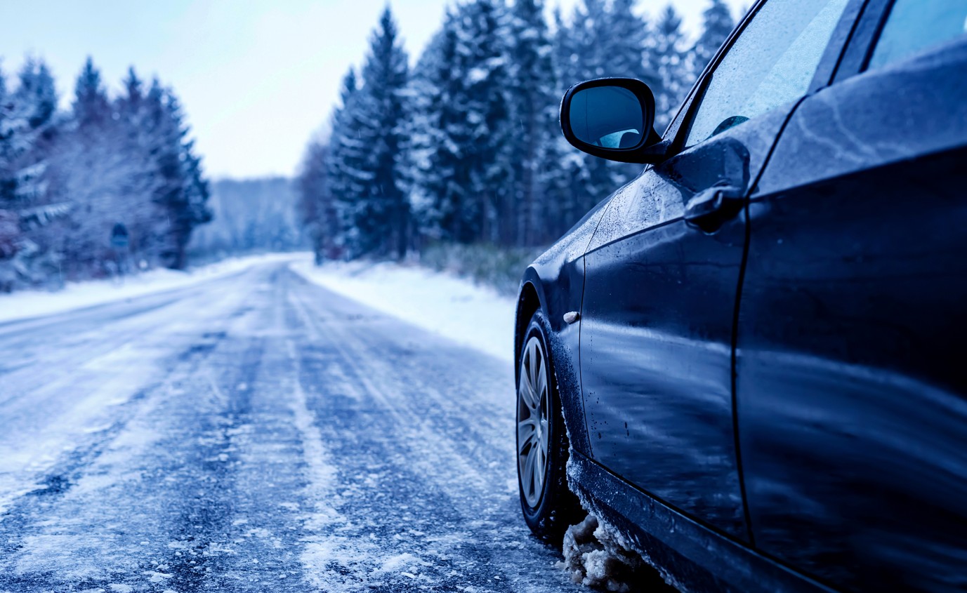 захист кузова авто зимою